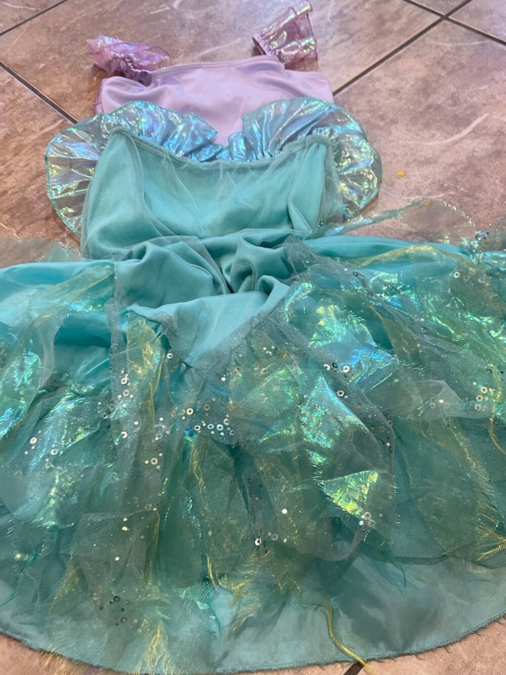 Disney Store Ariel Little Mermaid Deluxe Iridescent Costume Dress 5/6 - Picture 9 of 11